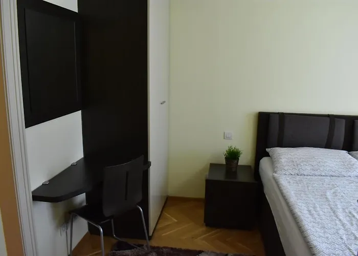 Vikroria - Hálkova 5 * Praga