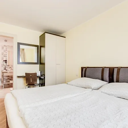 Vikroria - Halkova 5 Apartman Prága