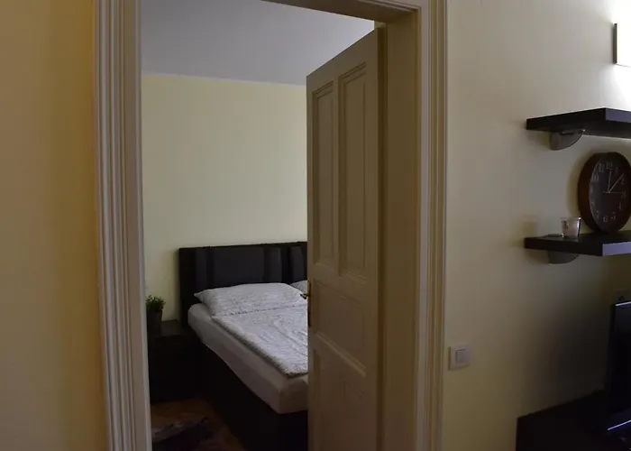 Vikroria - Halkova 5 Appartement