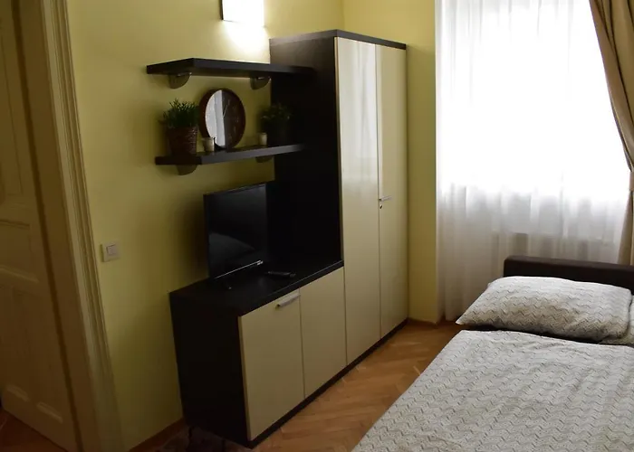 Vikroria - Halkova 5 * Prag